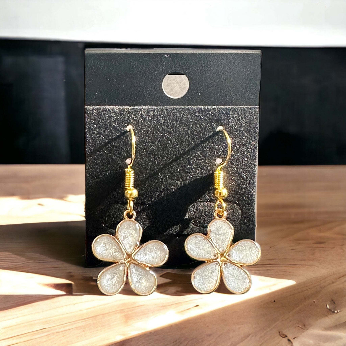 Golden Bloom - Handmade White Petal Flower Resin EarringsEarring Handmade Resin Flower Earring Set- White Petals & Glitter