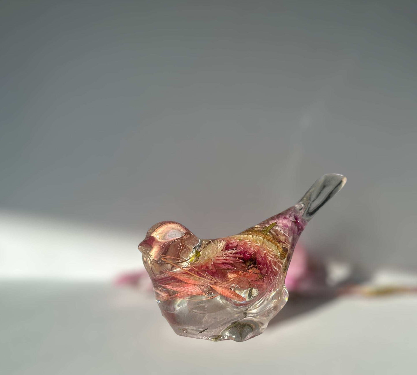 Bird - Spring Resin Birds Pink Straw Flower Filled Home Decor Sparrow