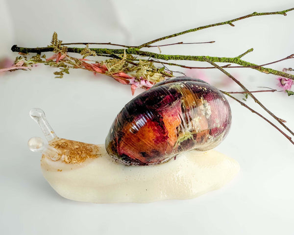 Whimsical Snail Decor with Real Red Roses – Charming Home Accents