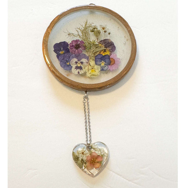 Suncatcher Pansy Wall Hanger - Floral Rustic Charm Wall Hanger 