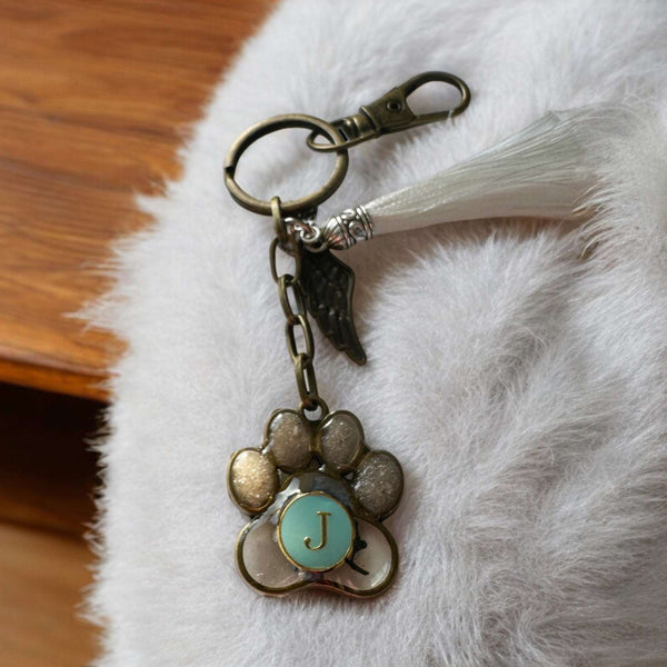 Memorial Pet Keepsake Keychain - Dog & Cat Custom Handmade Resin Paw