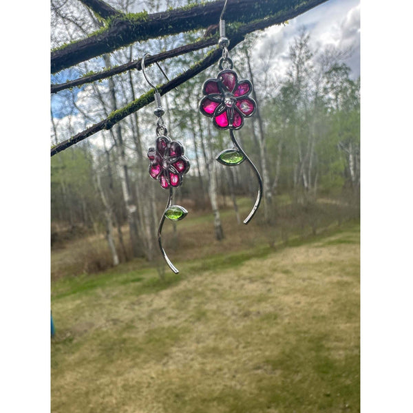 Handmade Quartz Blossom Resin Earrings - Bloom with Nature's Energy