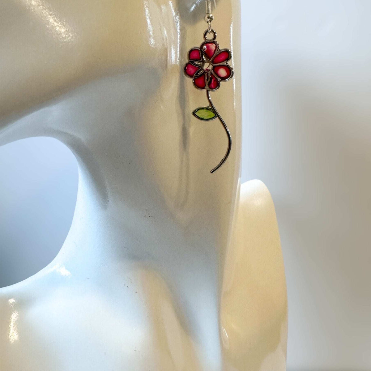 Handmade Quartz Blossom Resin Earrings - Bloom with Nature's Energy