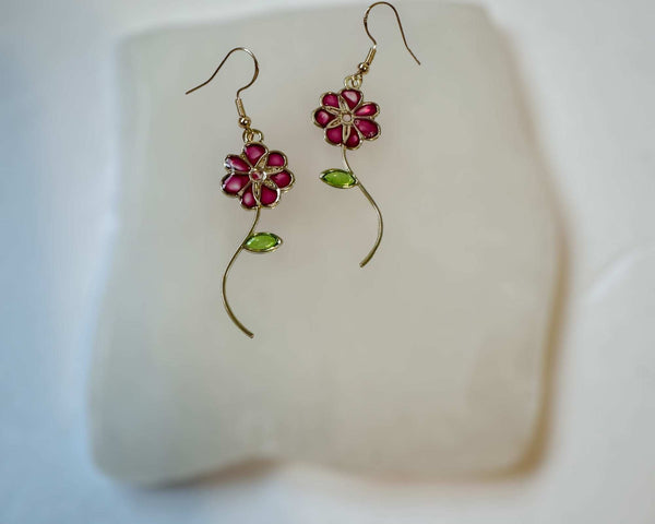 Handmade Quartz Blossom Resin Earrings - Bloom with Nature's Energy