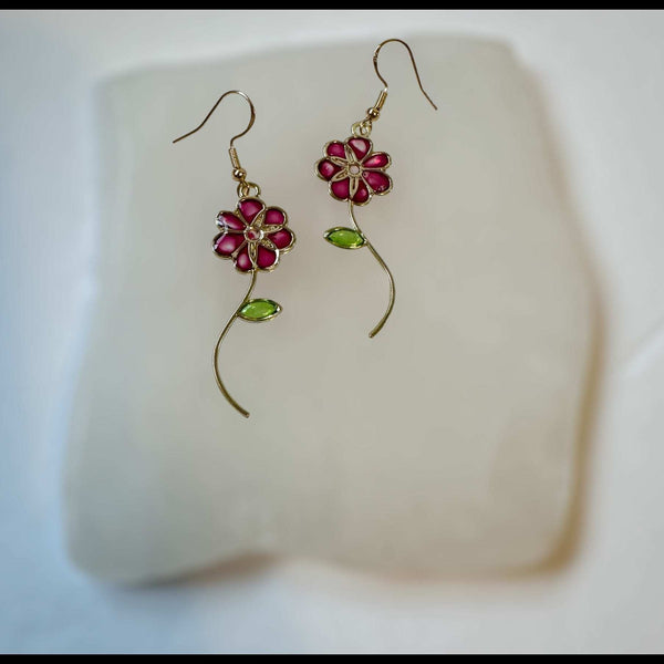 Handmade Quartz Blossom Resin Earrings - Bloom with Nature's Energy