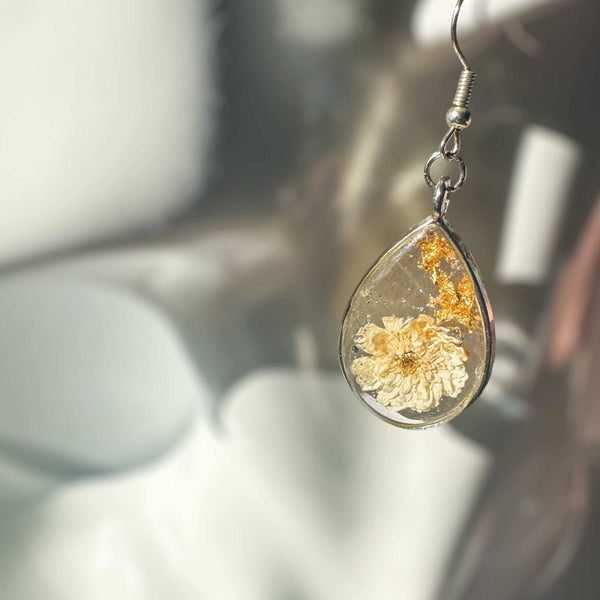 White Petal Dew Drop Floral Earring Set - Handmade with Pressed Flower