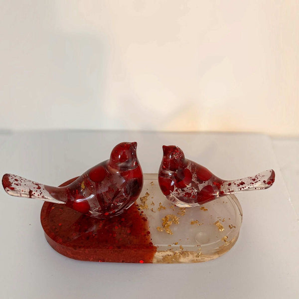 Berry resin bird set with one larger and one smaller bird on a 7 inch tray