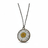 Daisy Timeless Pendant – Real Pressed Flower in Minimalist Resin Charm