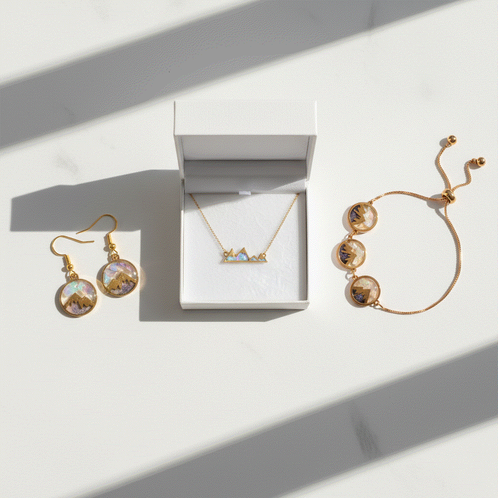 Gold Mountain Jewelry Set - Northern Lights Bracelet Pendant Earrings