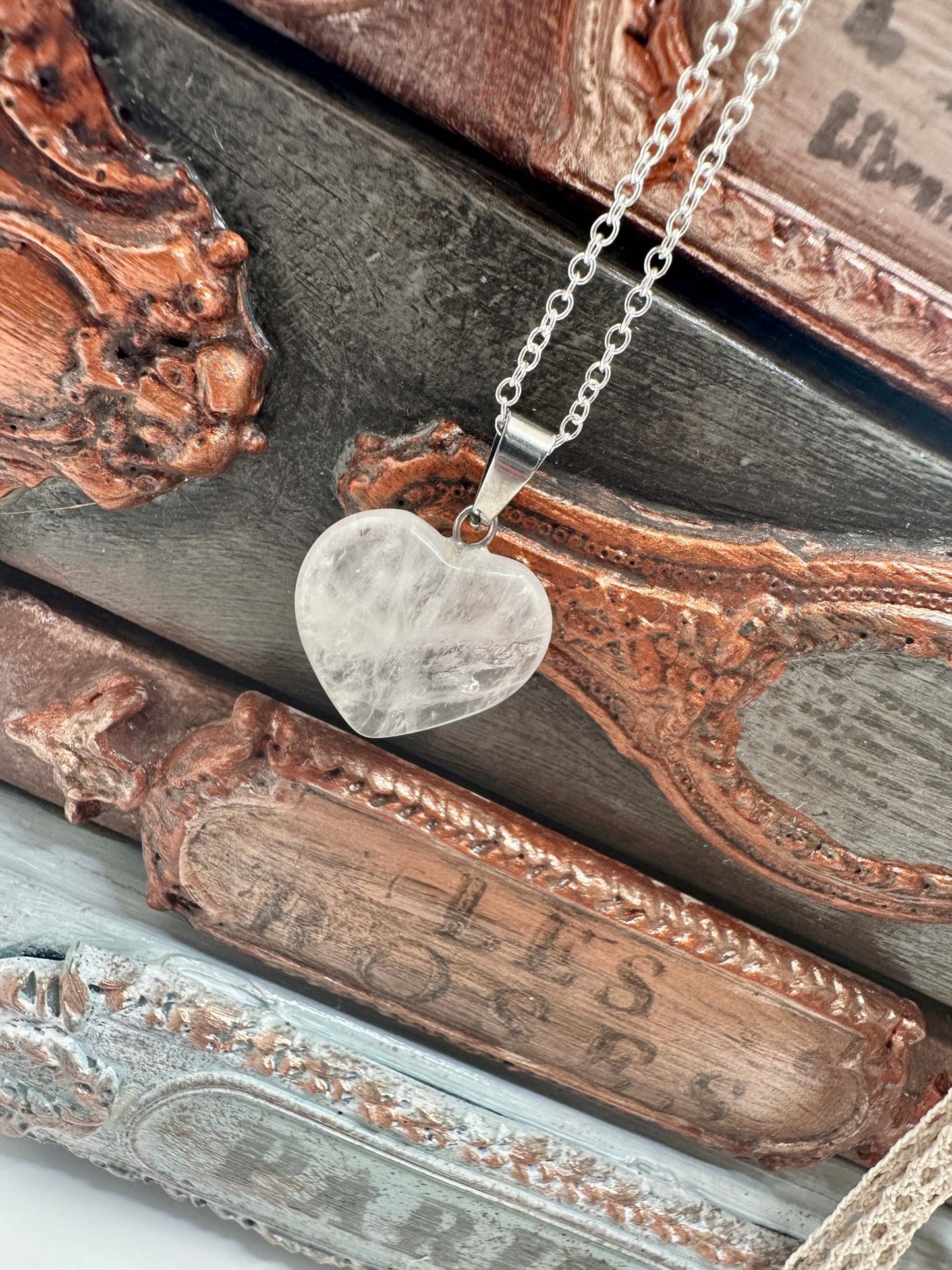 Collier pendentif en cristal de cœur de guérison - Quartz blanc